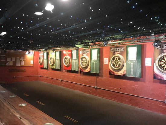 icehousepub interior